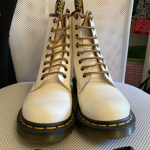 Dr. Martens — Smooth Leather 1460 Boots - Picture 4 of 5